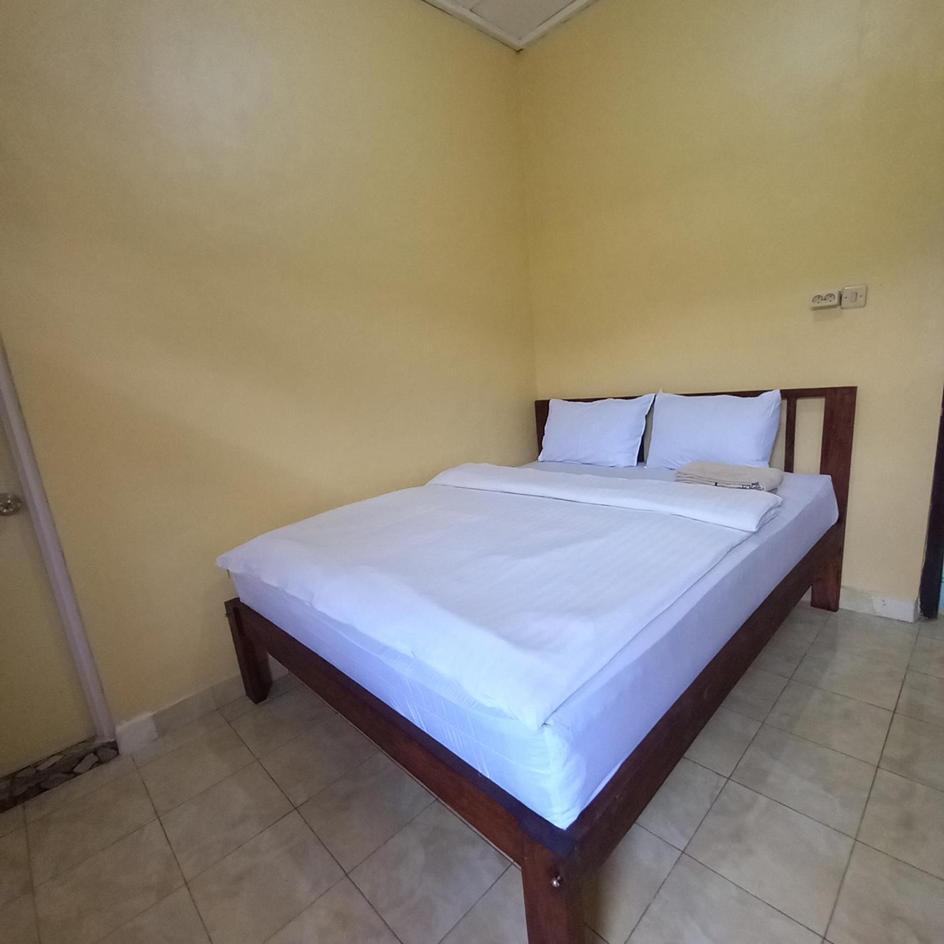 Tange Guest House Ruteng Zewnętrze zdjęcie