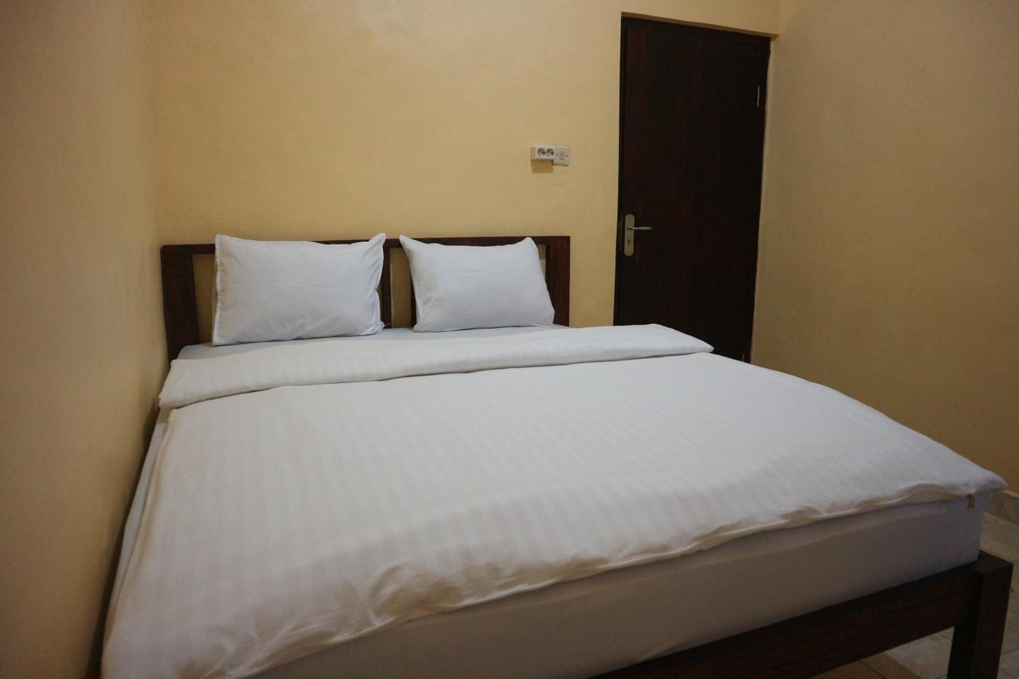 Tange Guest House Ruteng Zewnętrze zdjęcie