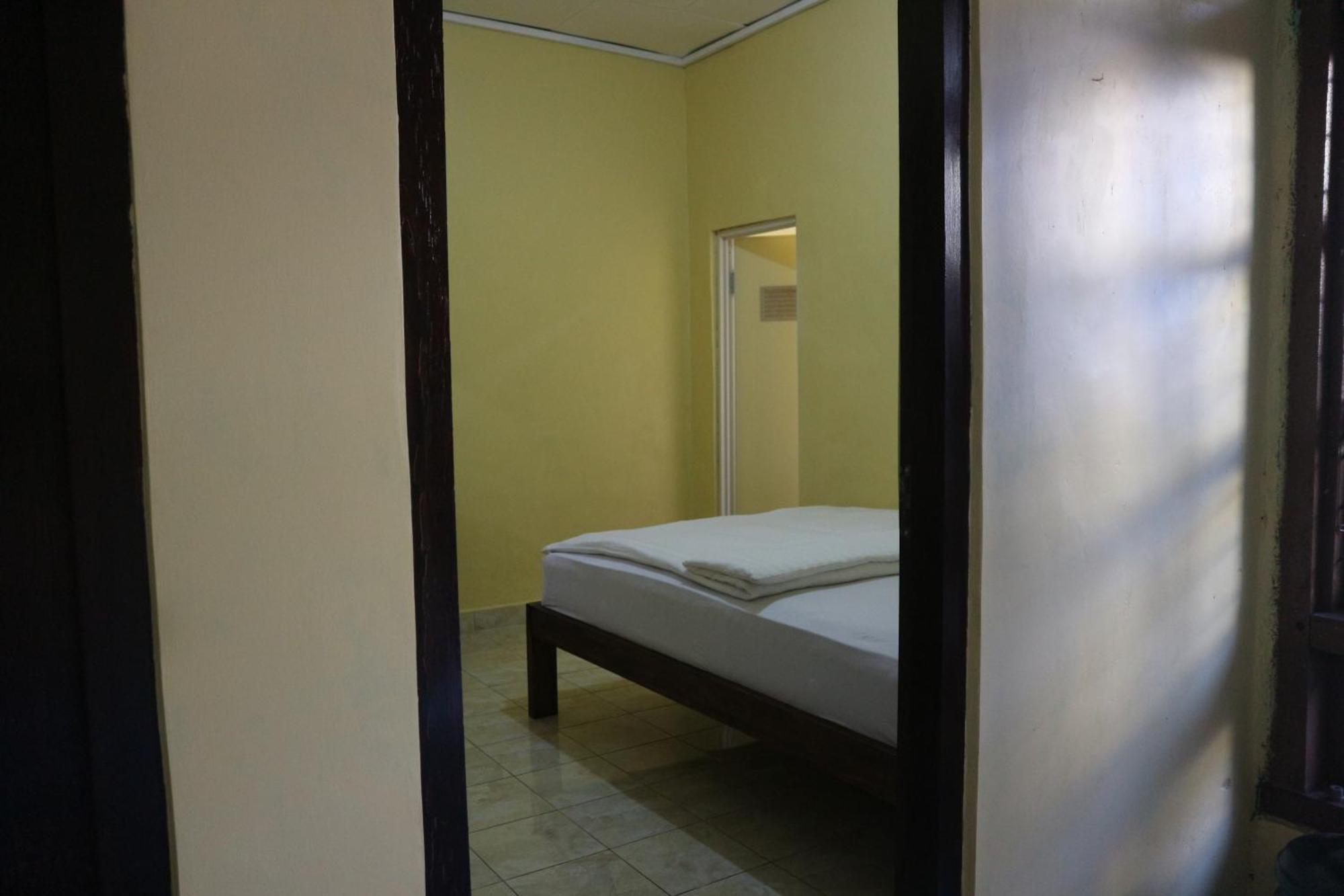 Tange Guest House Ruteng Zewnętrze zdjęcie