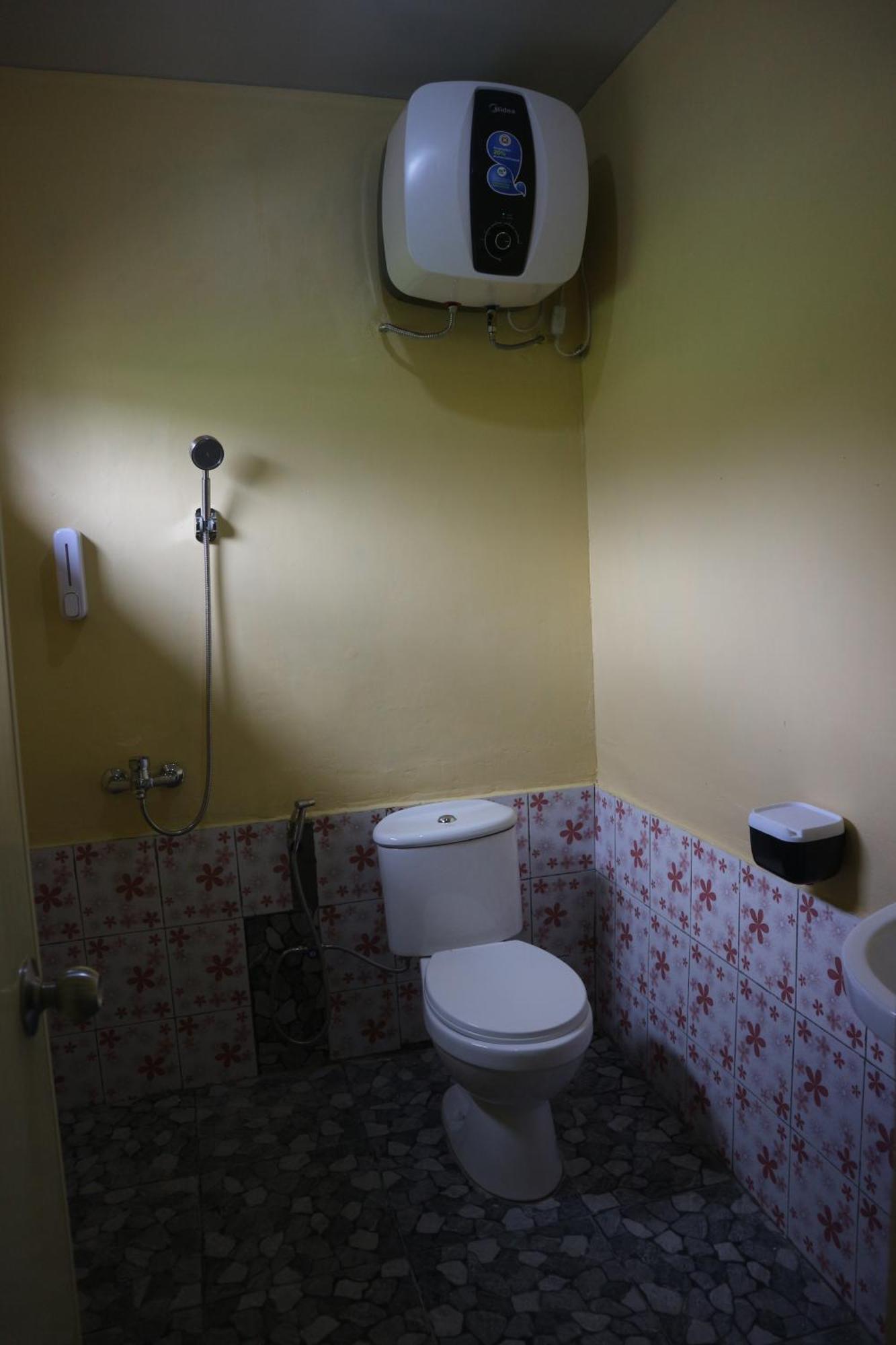 Tange Guest House Ruteng Zewnętrze zdjęcie
